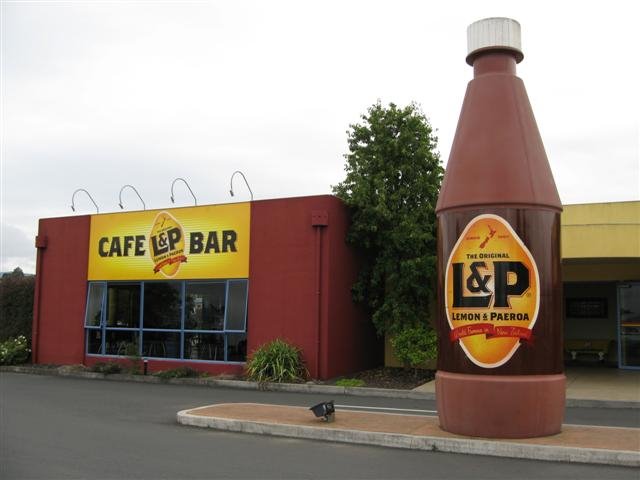 L&P Bottle, Paeroa