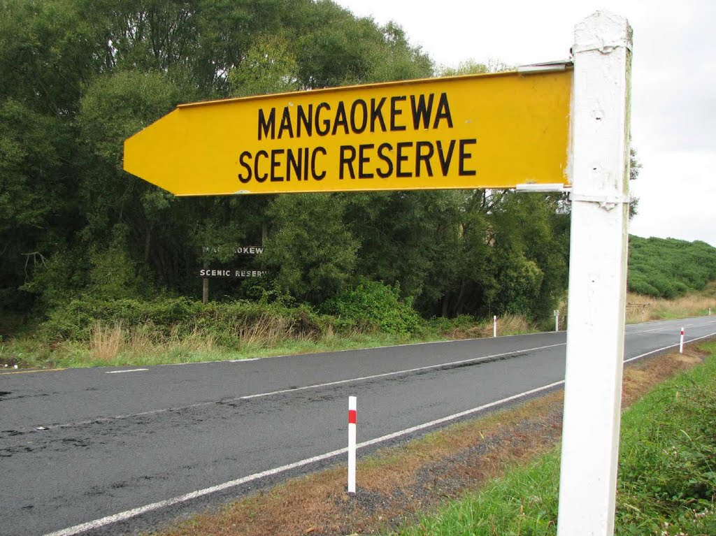 Mangaokewa reserve road sign
