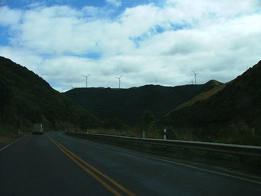 wind turbines above Manawatu Gorge