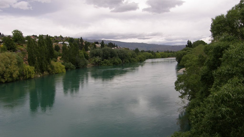 Clutha River from bridge at Alexandra, NZ