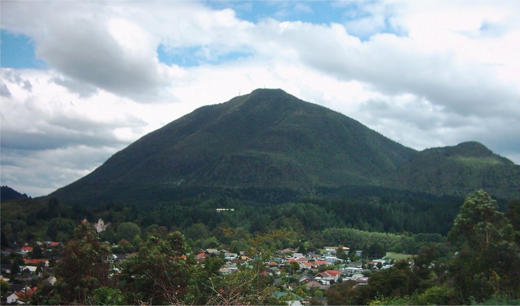 Mt Edgecumbe (Putauaki)