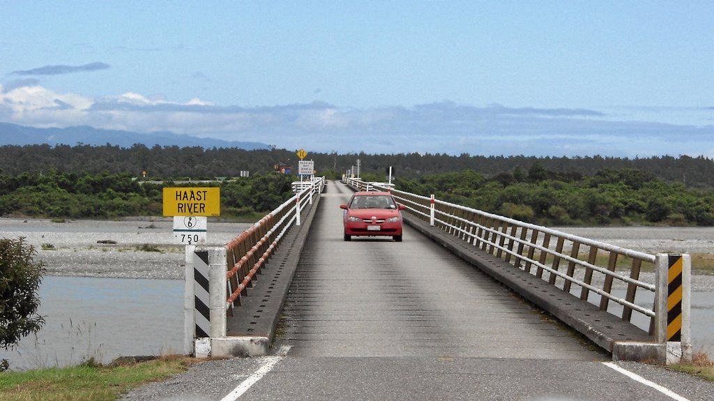 New Zealand - Bridge over the Haast River