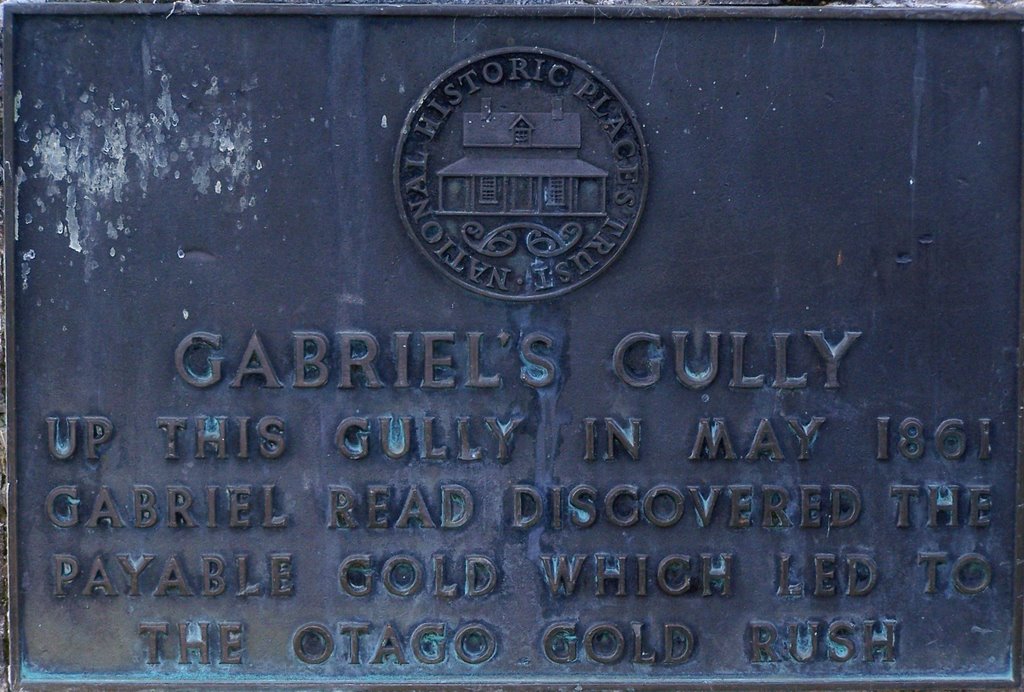 Plaque on the Gabriels Gully Monument to the Historical Gold Prospecting Era
