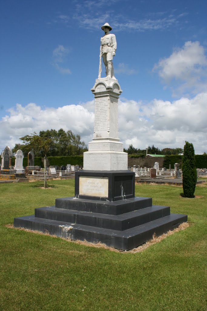 Isla Bank District War Memorial at Calcium Cemetery