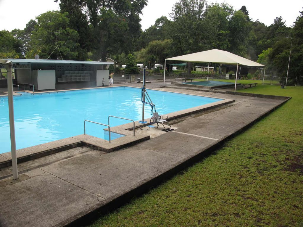 Hot thermal swimming pool, Awakeri Hot Springs