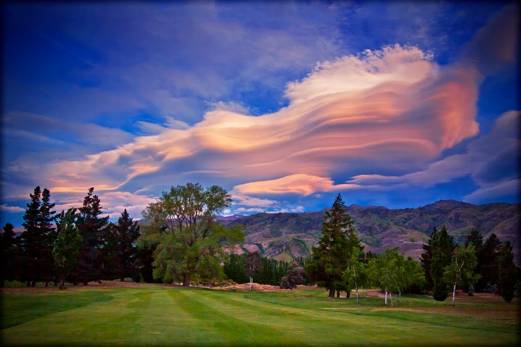 Unique Central Otago Layered Clouds