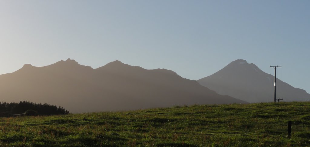Taranaki - Farmland, Ranges, Mountain